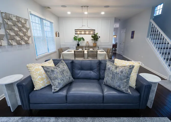 Luxury Beachside Vacation Getaway - Oceanview, Movie Theatre, Mini Golf
