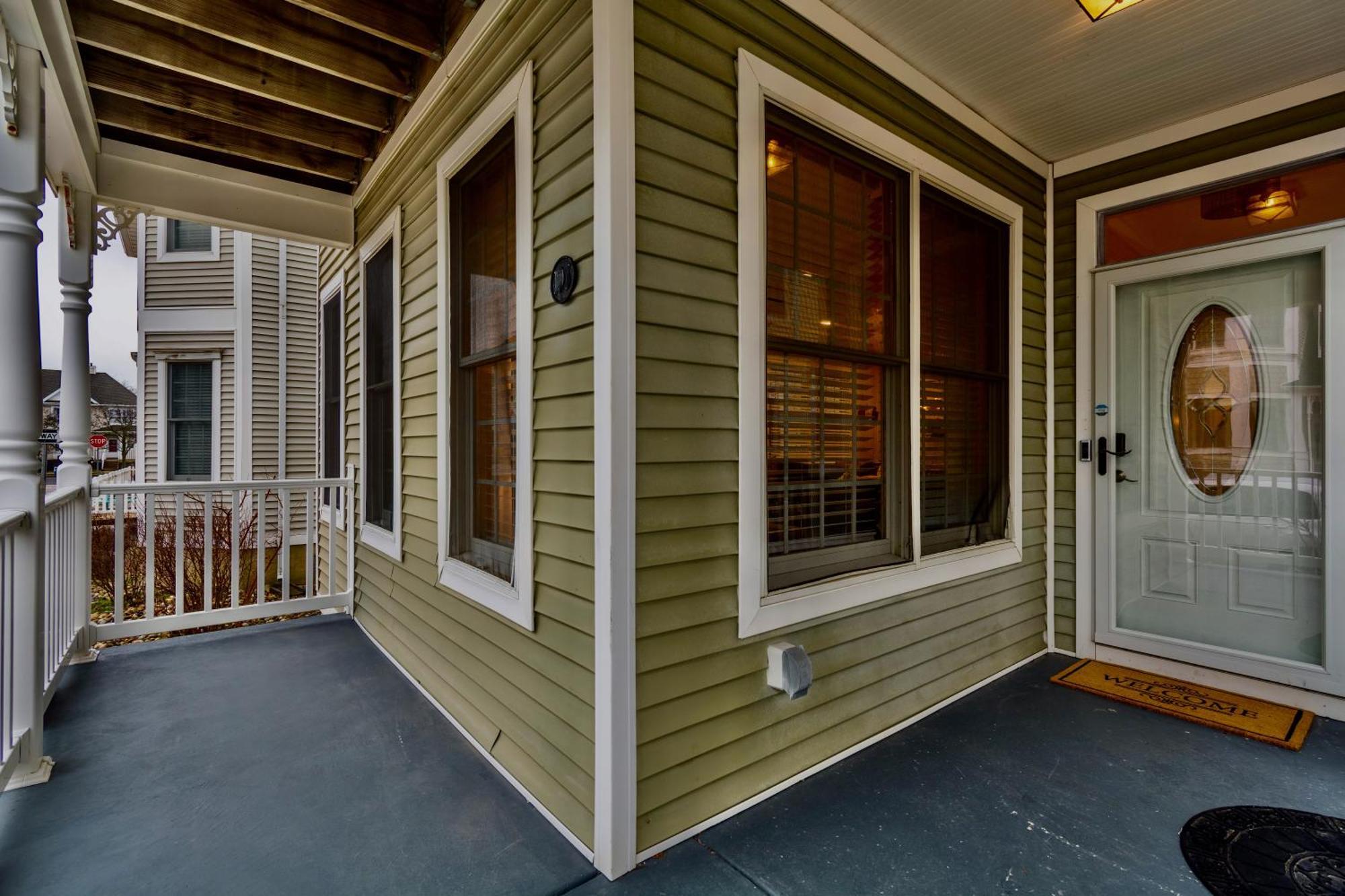 Holiday home Luxury Beachside Vacation Getaway - Oceanview, Movie Theatre, Mini Golf