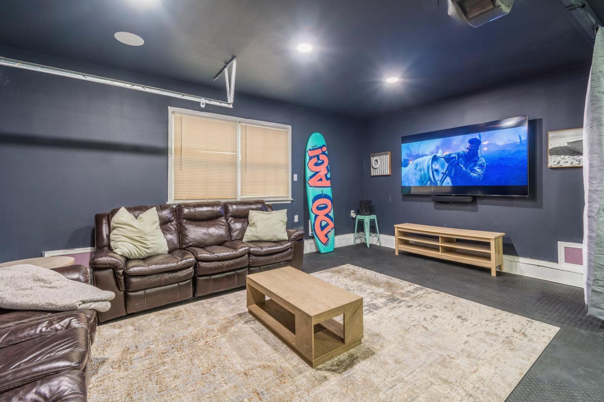 Luxury Beachside Vacation Getaway - Oceanview, Movie Theatre, Mini Golf *