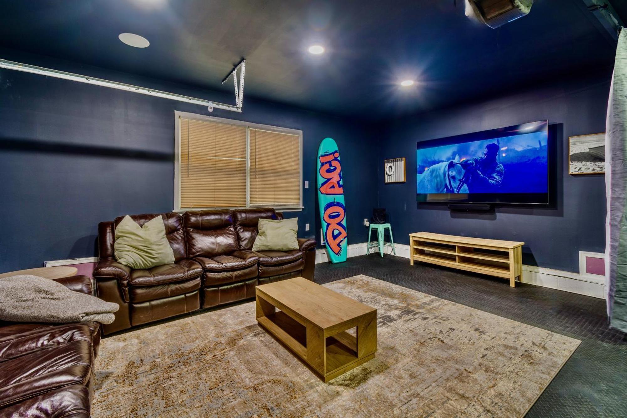 Luxury Beachside Vacation Getaway - Oceanview, Movie Theatre, Mini Golf *