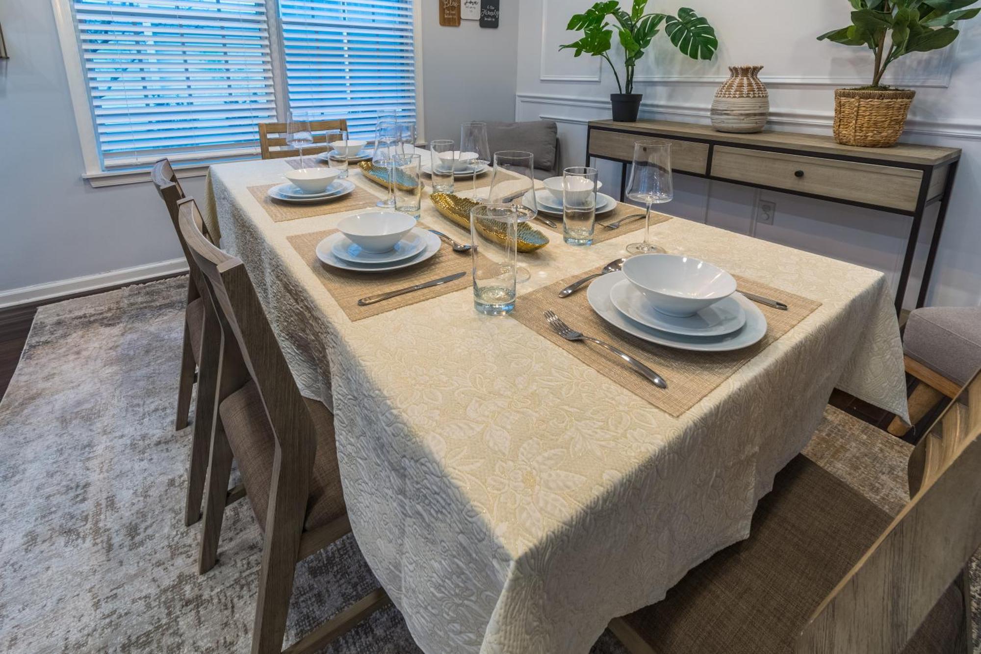 Luxury Beachside Vacation Getaway - Oceanview, Movie Theatre, Mini Golf