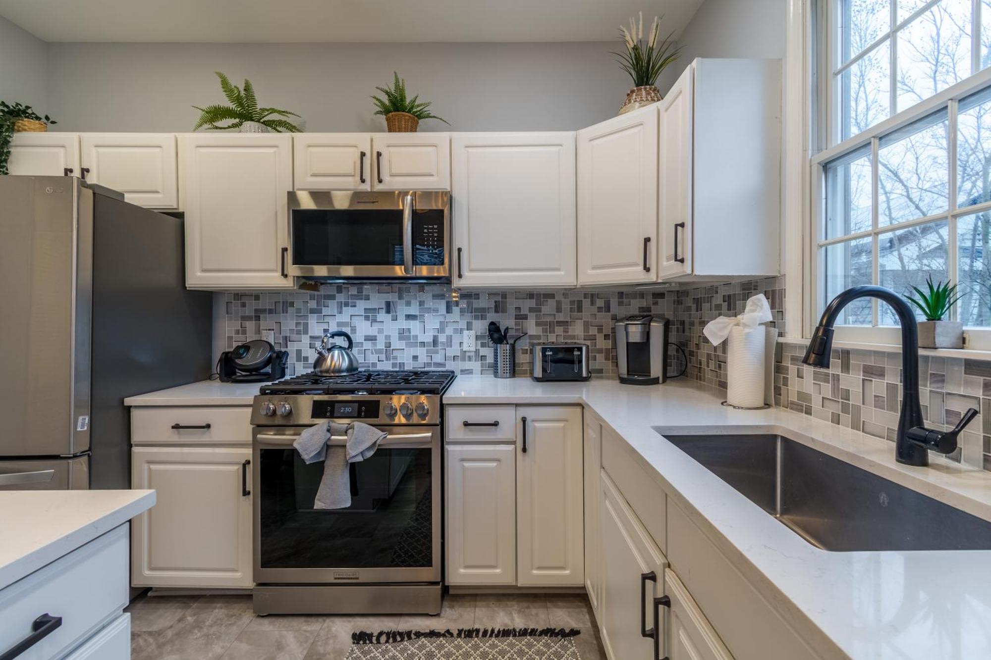 Holiday home Luxury Beachside Vacation Getaway - Oceanview, Movie Theatre, Mini Golf *