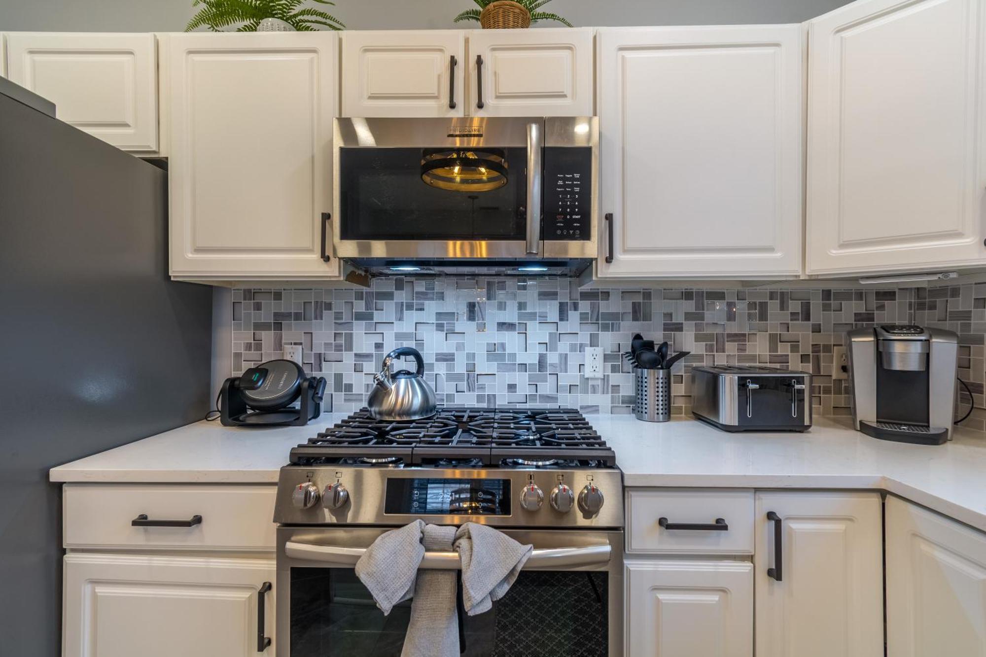 Luxury Beachside Vacation Getaway - Oceanview, Movie Theatre, Mini Golf Holiday home Atlantic City